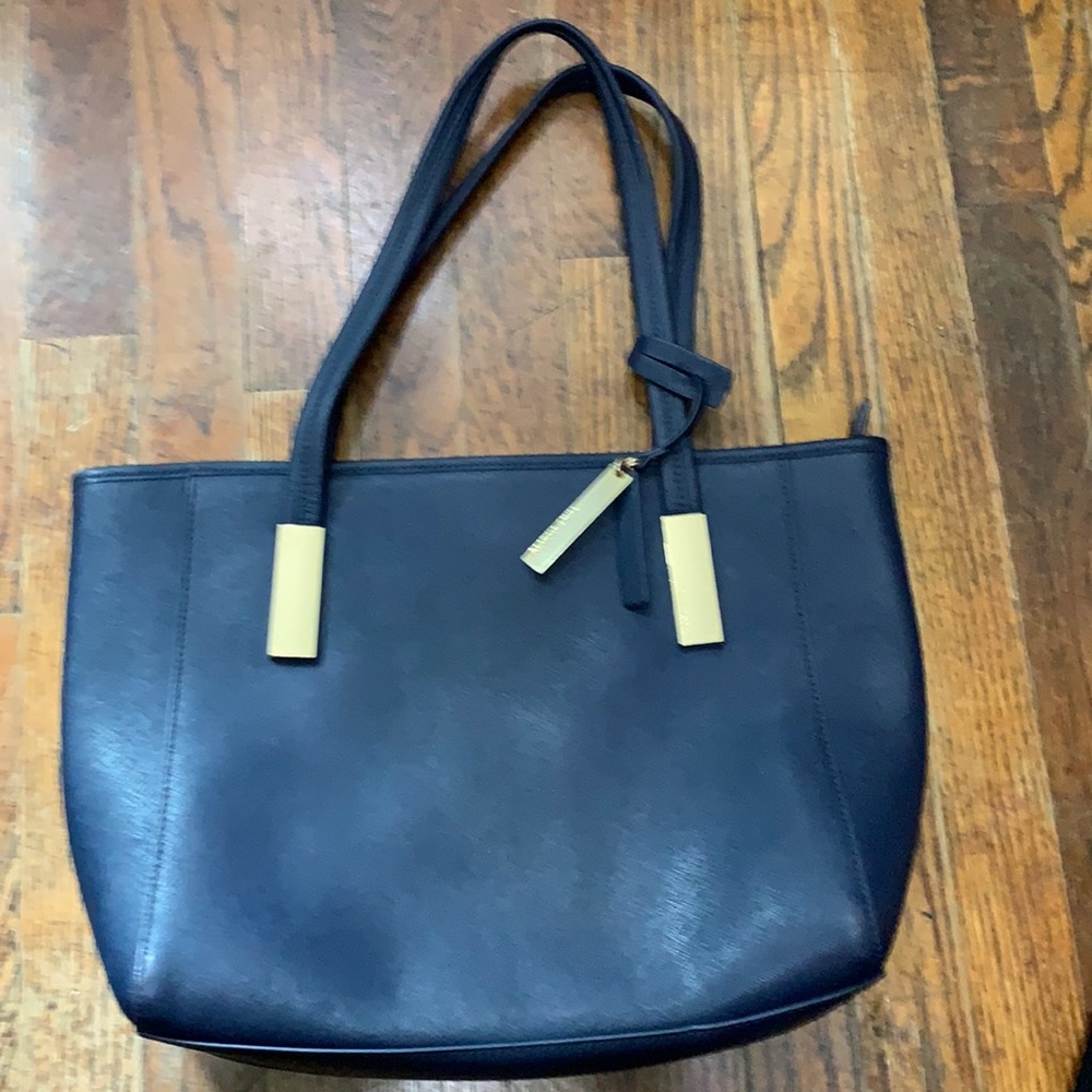 5/$25 Great condition Vince Camuto saffiano leather tote